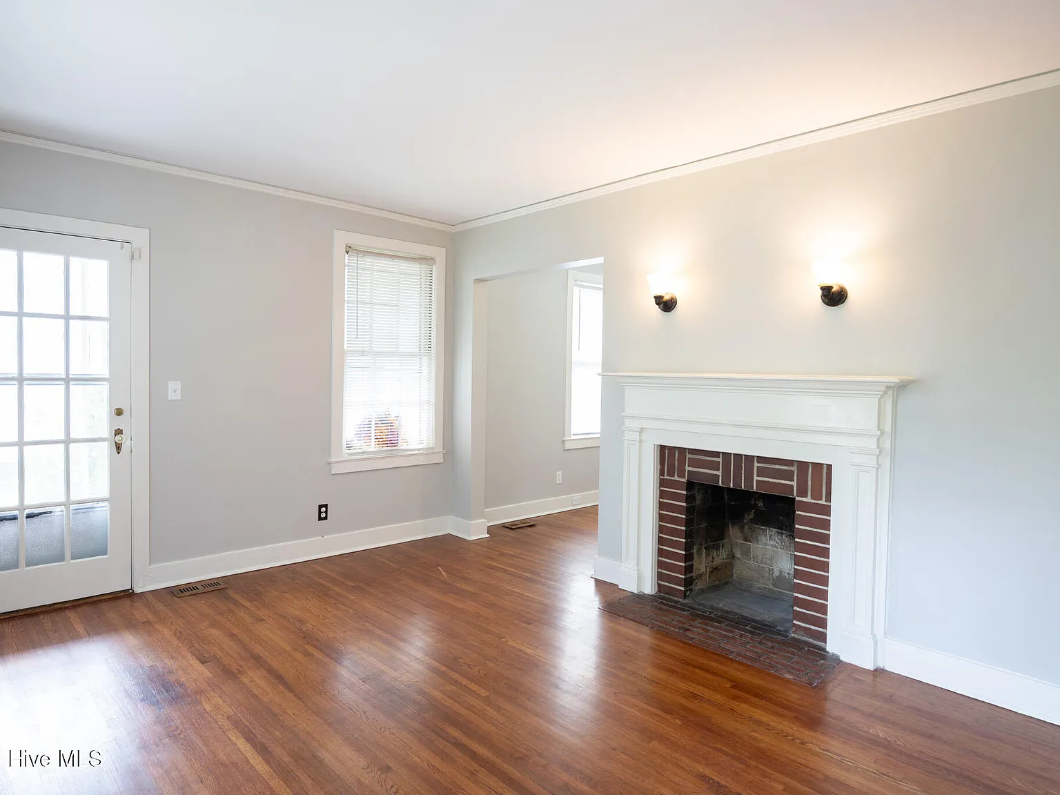 4 bed, 1.5 bath, 1605 sqft, $1,600 — Photo 3