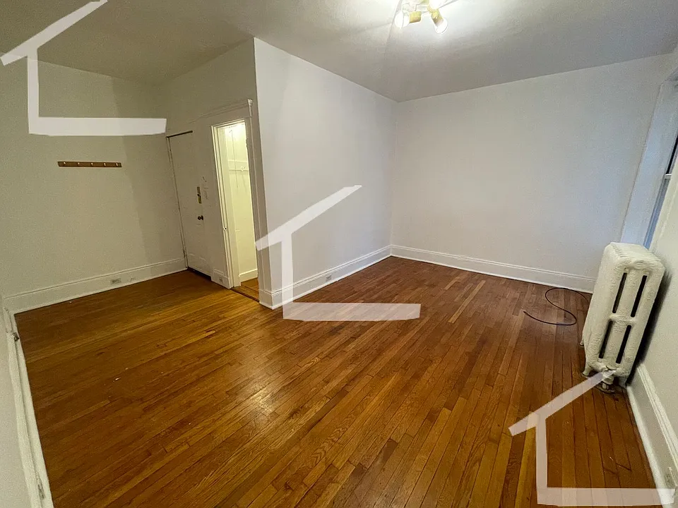 39 Dwight St #1