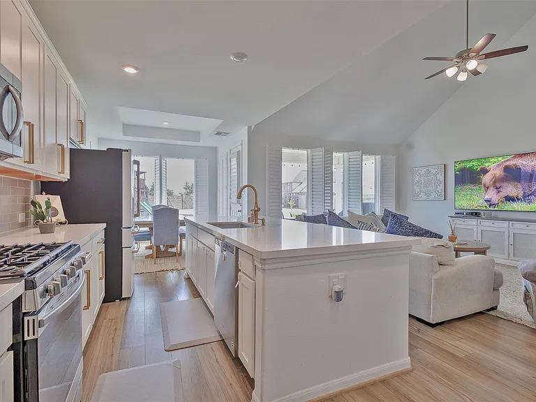 31502 Willows Bracken Ct — Photo 13