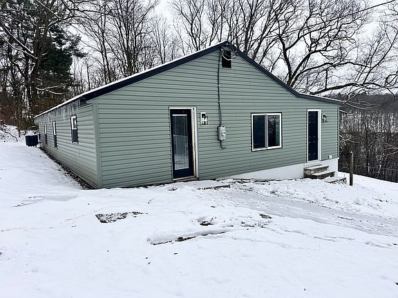 2nd image of 1372 Erickson Dr