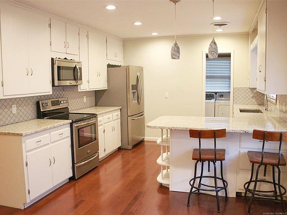 2nd image of 2505 S Toledo Ave