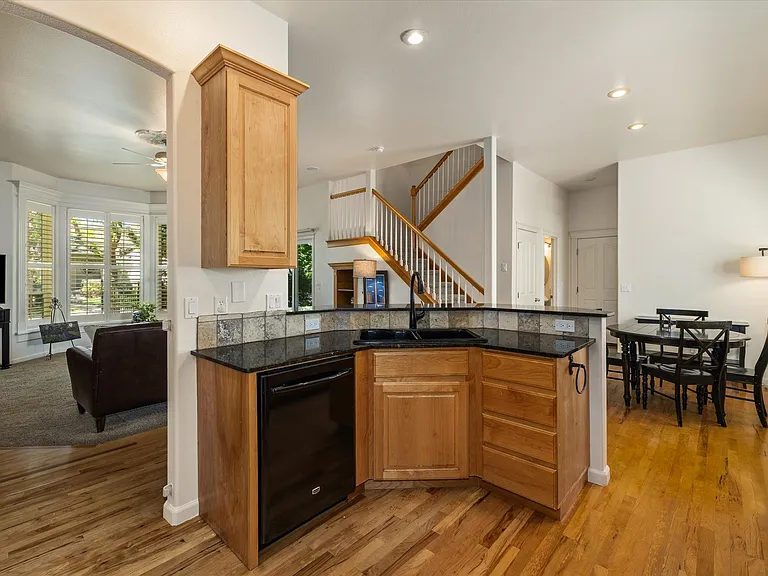 4052 S Mill Site Ave — Photo 8