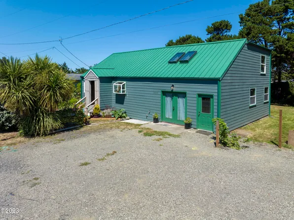 306 NW 59th St, Newport, OR 97365