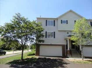 264 Evergreen Cir, Gilberts, IL 60136