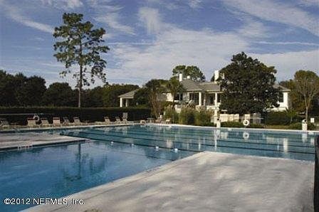 3rd image of 1964 Colonial Dr