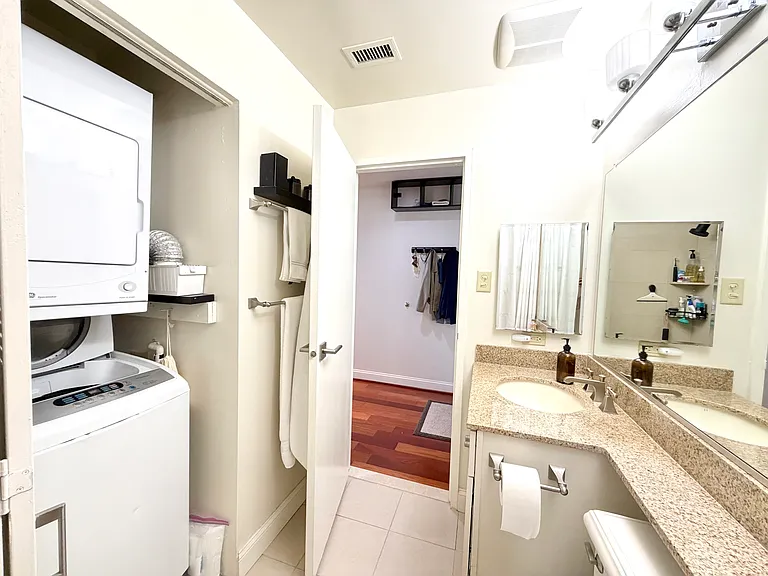 2429 Locust St #616 — Photo 15