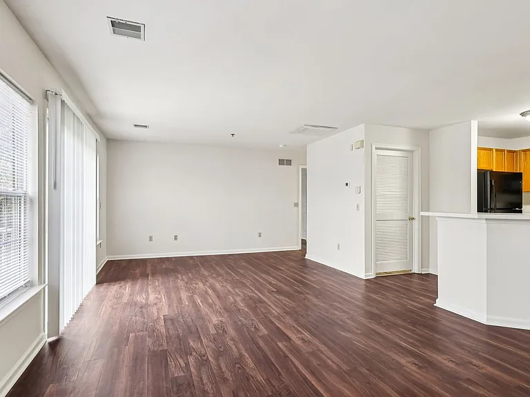 Autumn Park Apartments — Photo 15