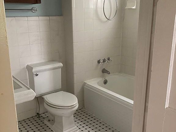 3rd image of 14974 NE 142nd St