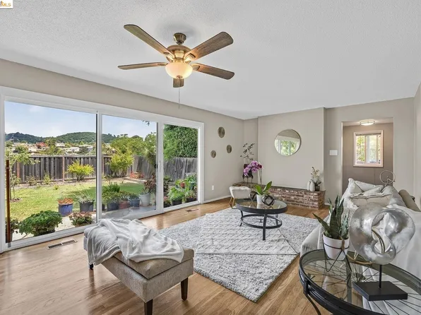 26 Christopher Ct, El Sobrante, CA 94803