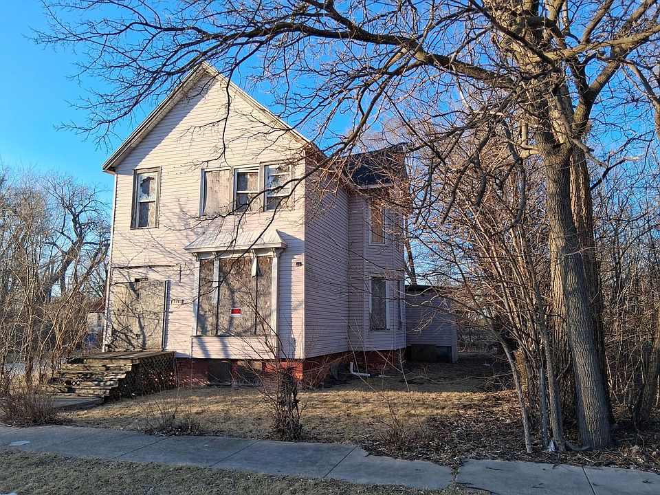 1st image of 524 W 60th St