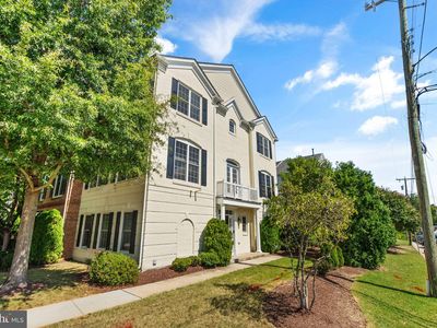 5999 Grand Pavilion Way, Alexandria, VA, 22303