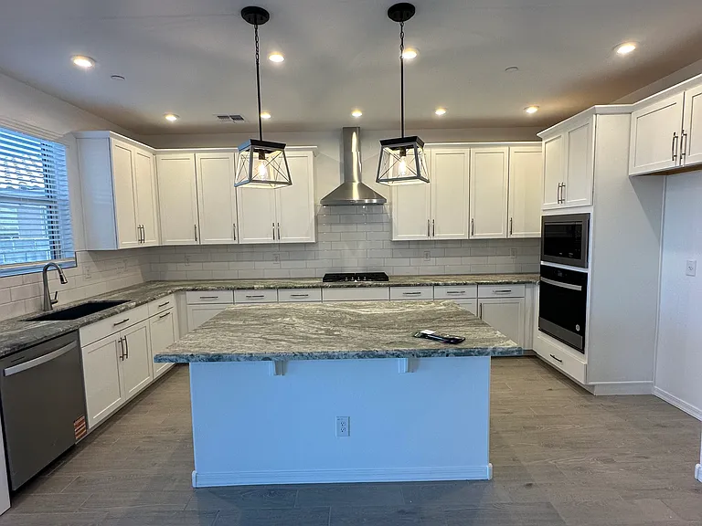 13412 W Eagle Feather Rd — Photo 16