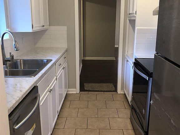 3rd image of 2304 Starlite Dr
