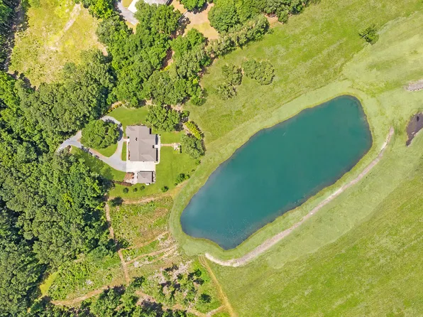 1420 Polly Point Rd, Wadmalaw Island, SC 29487