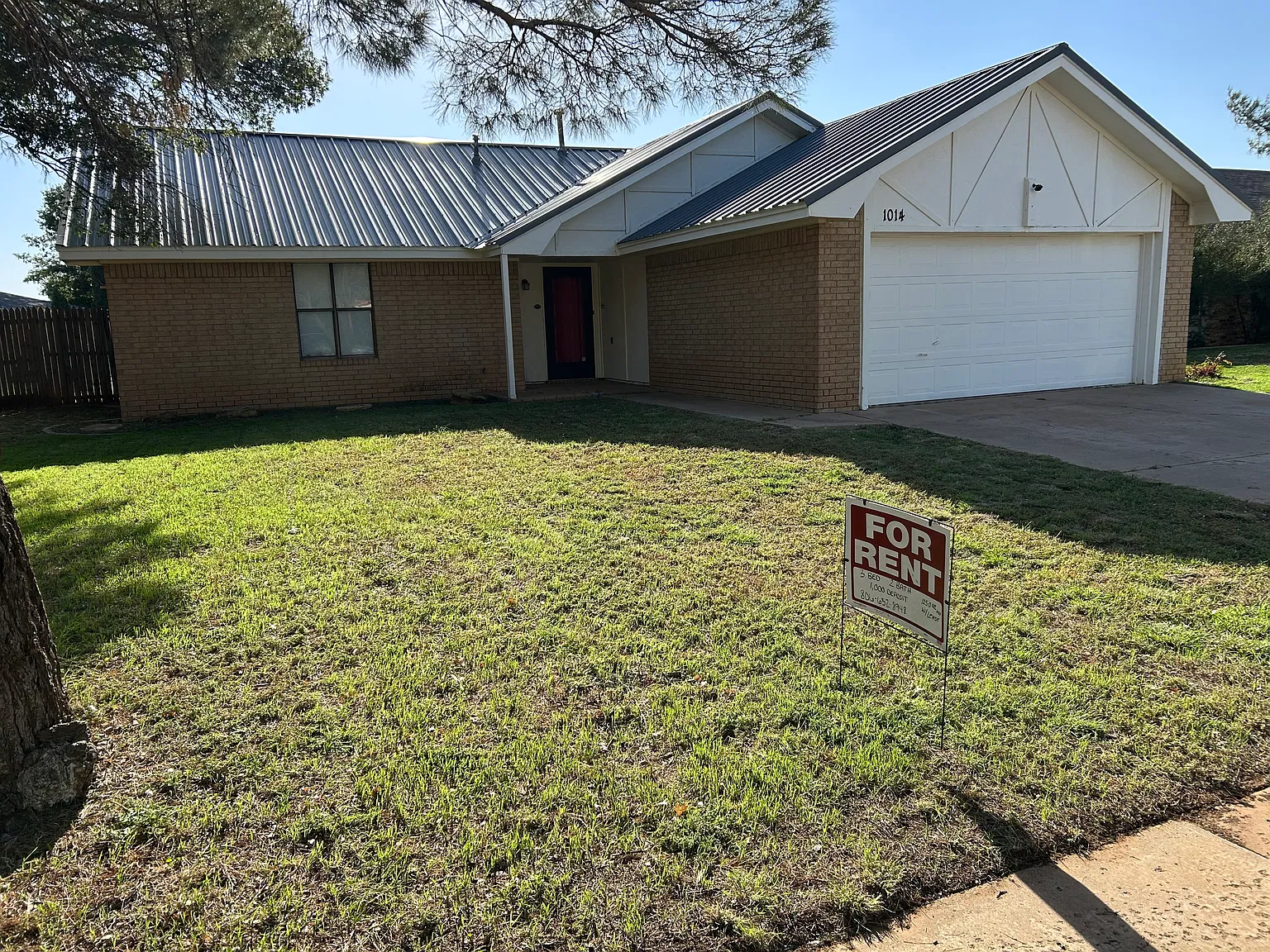 3 bed, 1329 sqft, $1,250 — Photo 1
