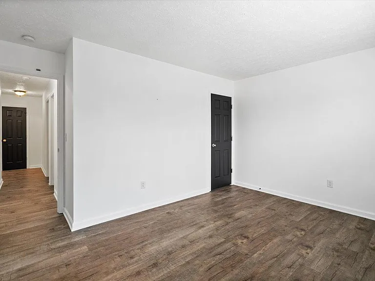 1429 Softwind Dr — Photo 23