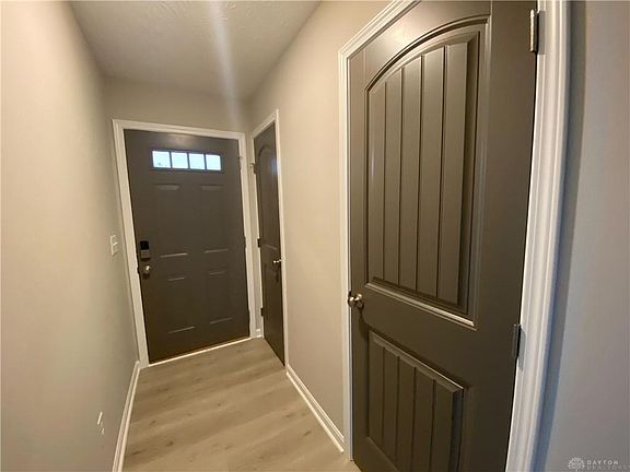 2nd image of 70 Meadowgate Ct