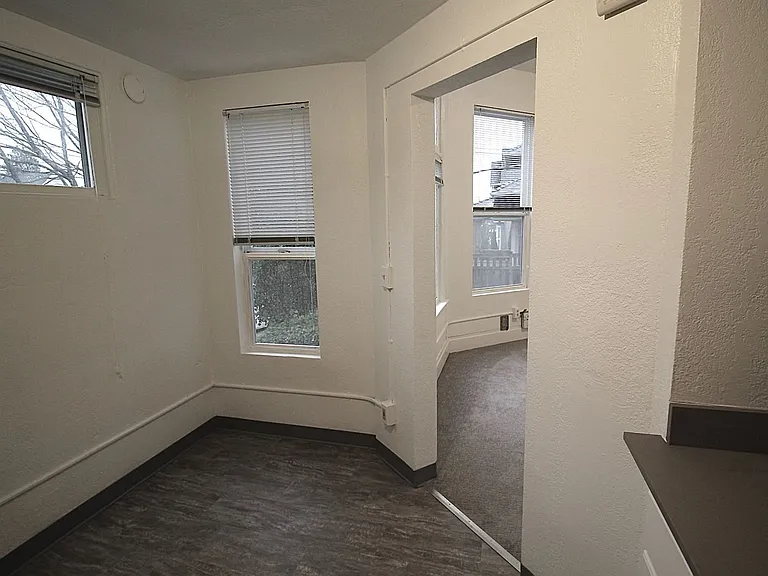 Camdon - 1 Bedroom - Central District - Vintage Charm — Photo 3