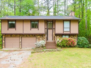 160 Denna Dr, Alpharetta, GA 30009