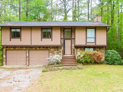 160 Denna Dr, Alpharetta, GA, 30009