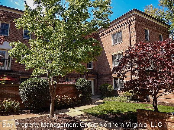 2nd image of 1105 N Pitt St APT 2B