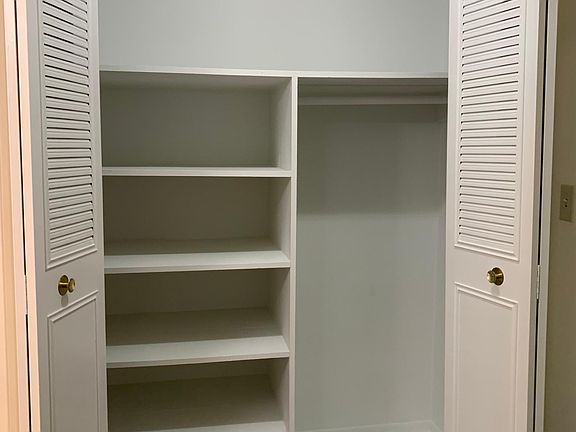 3rd image of 1222 N New Hampshire Ave APT 8