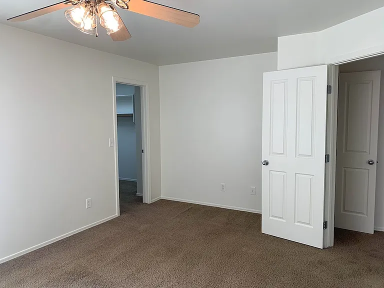 Rincalina on Speedway Townhomes — Photo 27