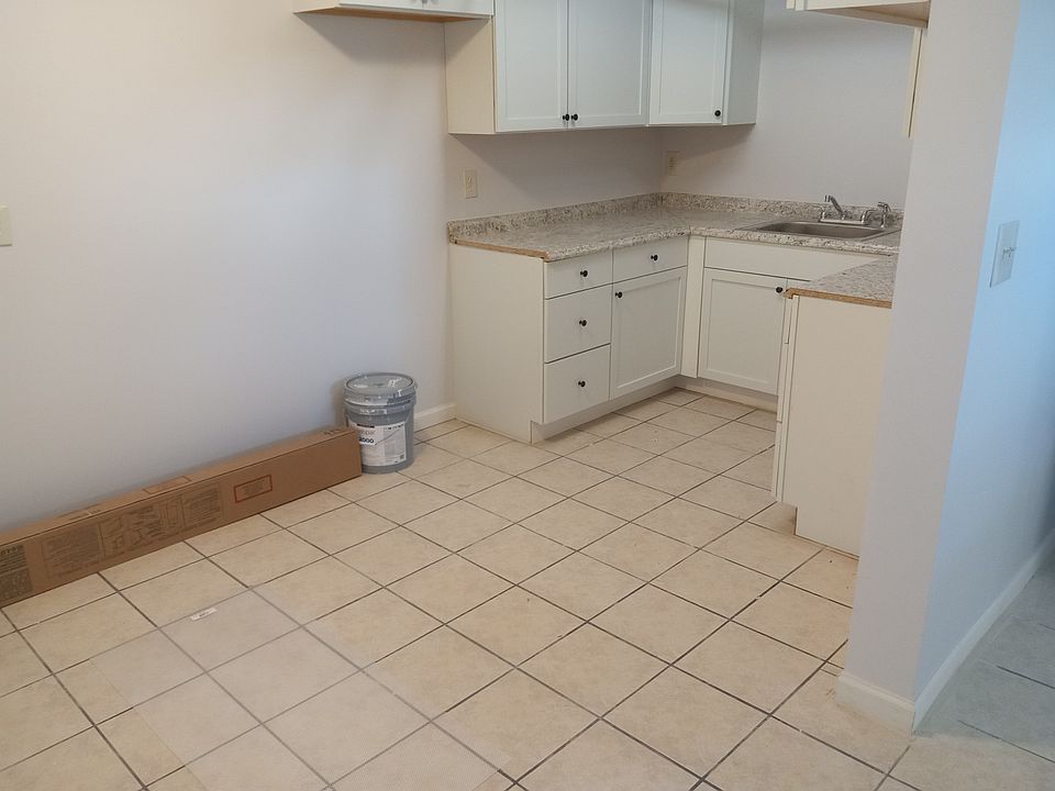 1st image of 171 Croly St #6