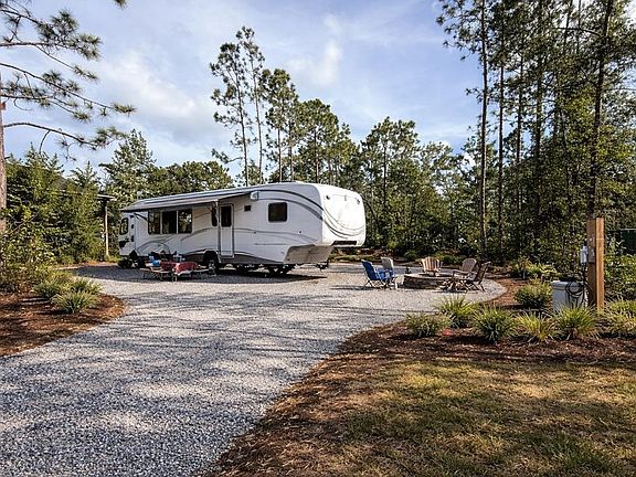 2nd image of 459 Kings Creek Cir