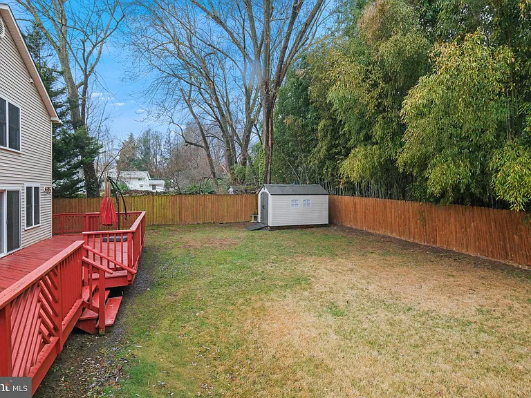 711 Lamberton Dr — Photo 56