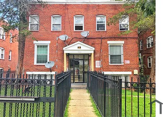 3 bed, $2,549 — Photo 2