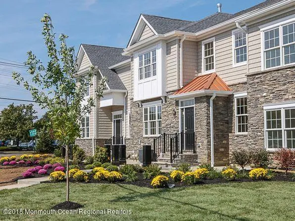 36 Carriage Gate Dr, Little Silver, NJ 07739