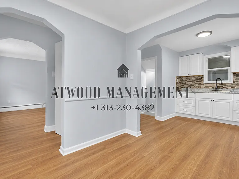15752 Rutherford St — Photo 6