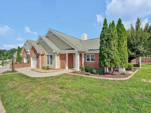 76 Retirement Dr, Hardy, VA 24101