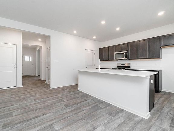 3rd image of 10350 Morse Pl
