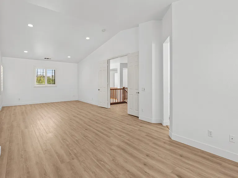 12326 White Horse Ct — Photo 18