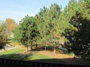 1201 Deerfield Pkwy APT 204, Buffalo Grove, IL 60089