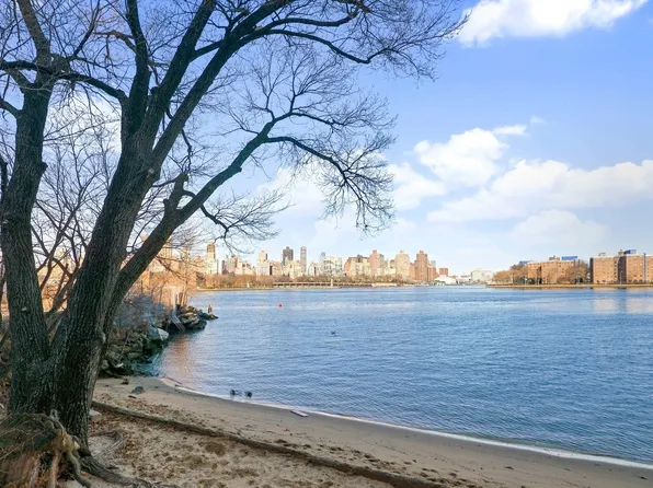 11-33 30th Dr, Astoria, NY 11102