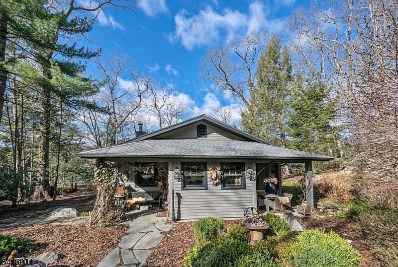 1st image of 26 Short Road