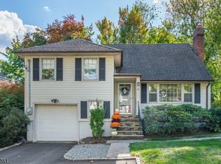 35 Sterling Dr, Livingston, NJ 07039