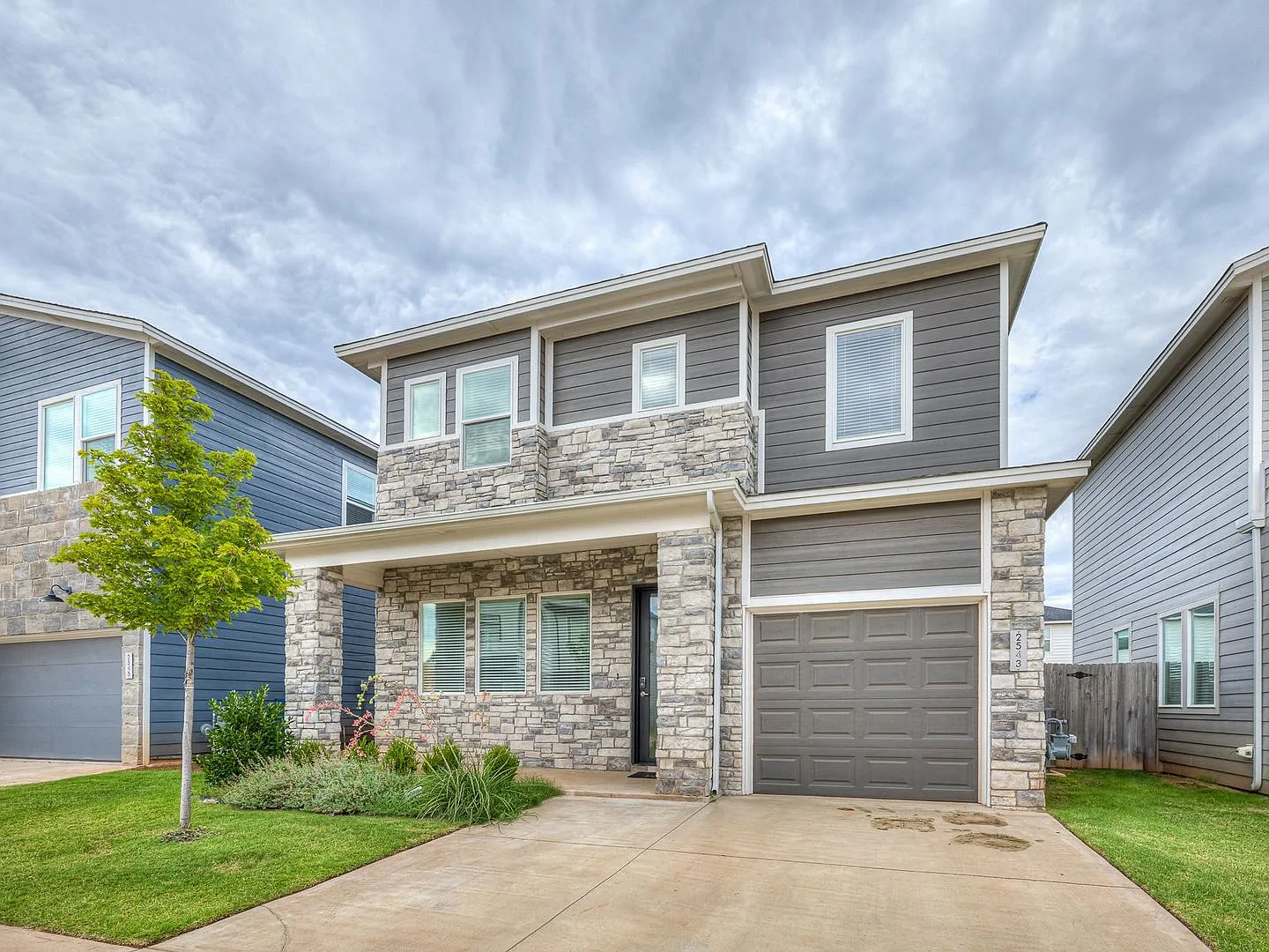 Beautiful Home in Edmond/Oklahoma City — Photo 2