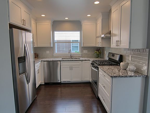 5th image of 3509 Ravena Ave