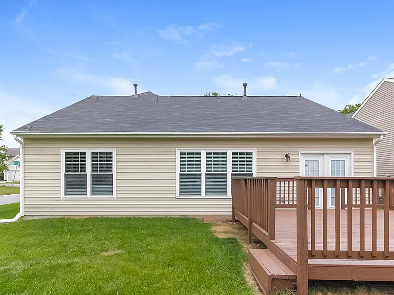 10129 Green Hedge Ave — Photo 17