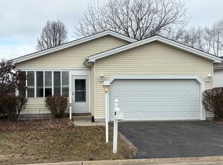 272 Rodeo Dr, Grayslake, IL 60030