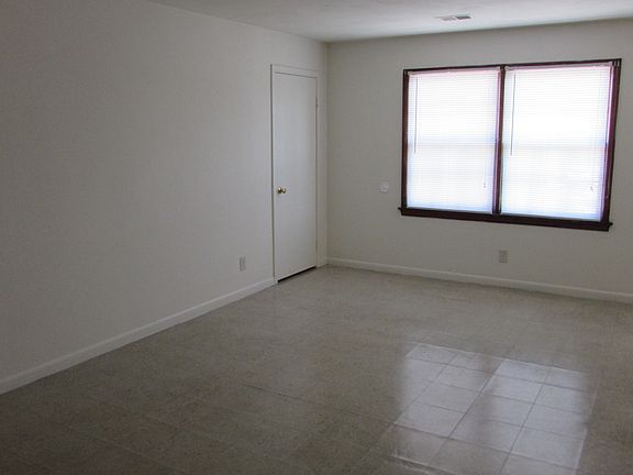 4th image of 4719 Colley Ave APT A