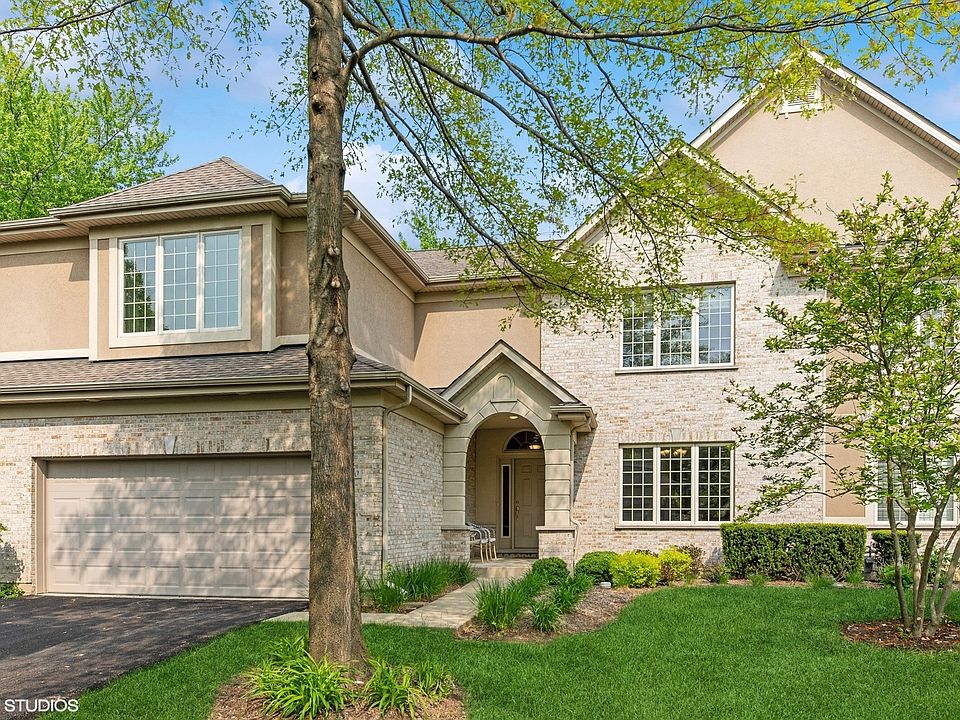 1st image of 20 Beaconsfield Ct