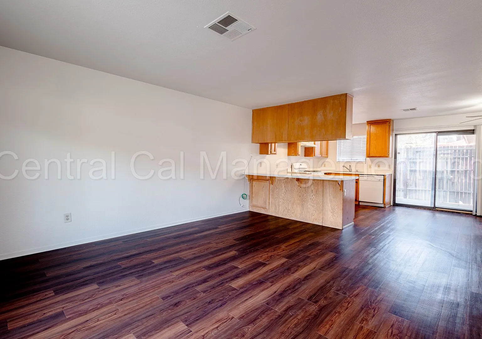 8400 Laborough Dr — Photo 4