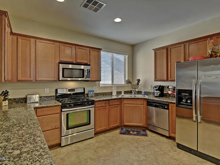 2065 S Martingale Rd — Photo 7
