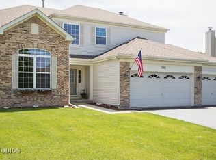 1 Farmside Ct, Bolingbrook, IL 60490