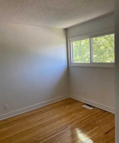 120 Beaverbrook Ln — Photo 24
